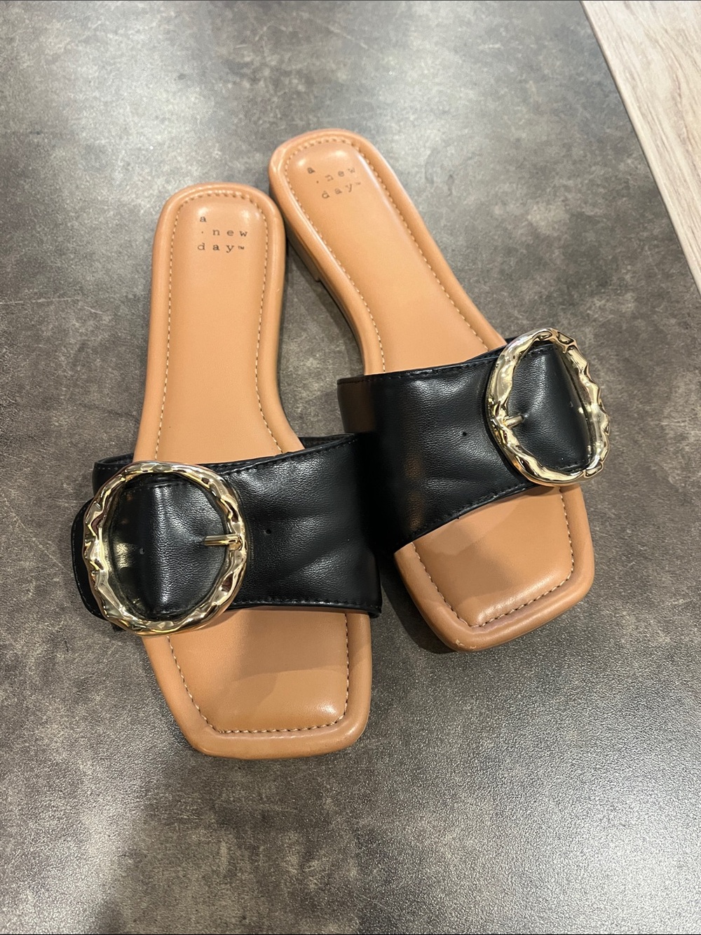 A new Day sandal
